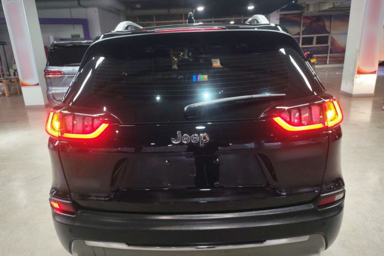 Used Jeep Cherokee 2020 2.0T Four-Wheel Drive Elite Edition Rear