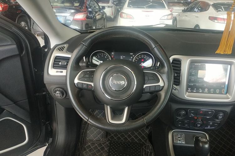 Used Jeep Compass 2017 200T Automatic Family Edition