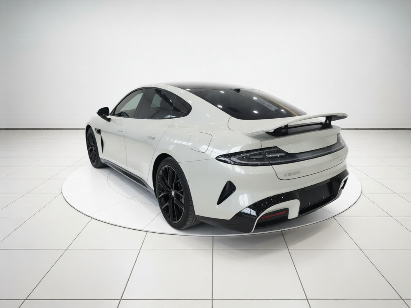 Xiaomi Auto SU7 2024 Four-Wheel Drive Ultra-Long Range Advanced Intelligent Driving Max Edition — снимка 4