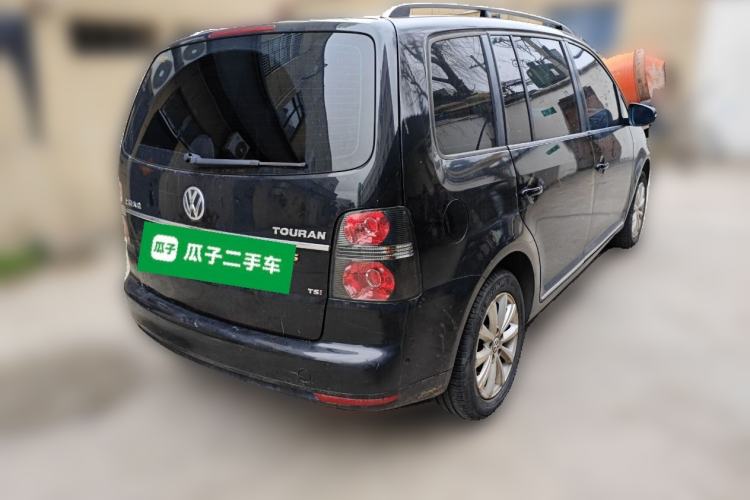 Used Volkswagen Touran 2013 1.4T DSG Smart Edition 5-seater Rear Right 45 Deg