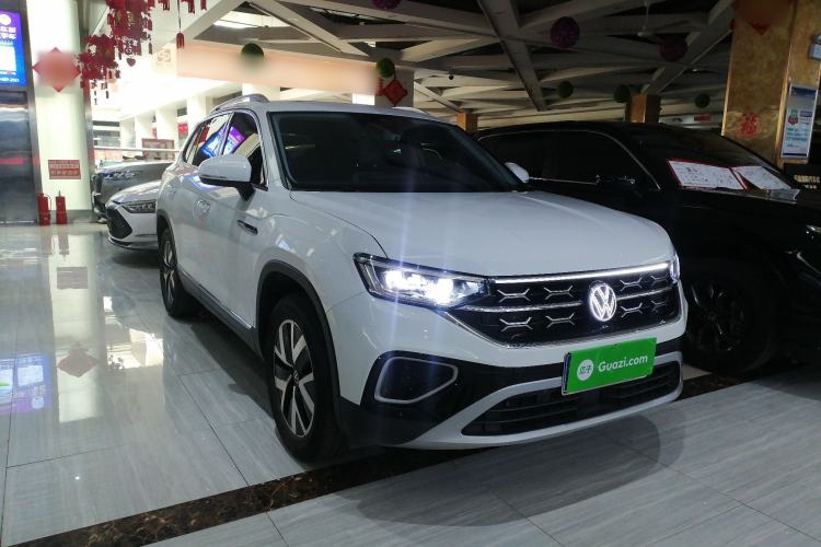 Used Volkswagen Tayron 2024 300TSI Two-Wheel-Drive Luxury Plus Advanced Version Front Right 45 Deg