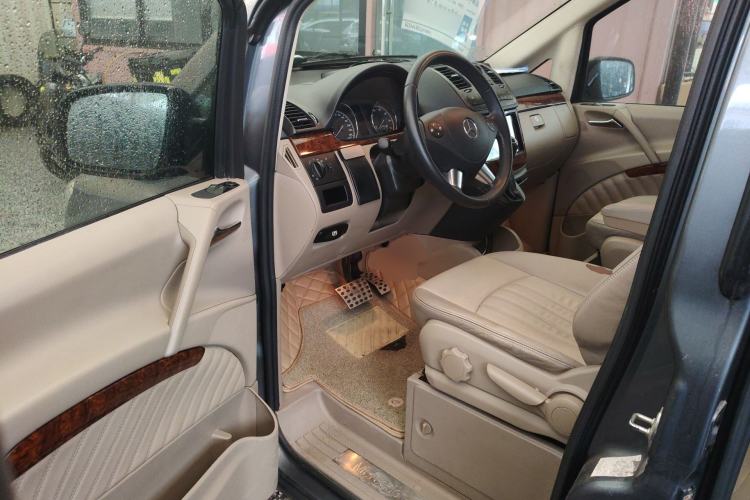 Used Mercedes-Benz Viano 2012 2.5L Hospitality Edition Driver Seat