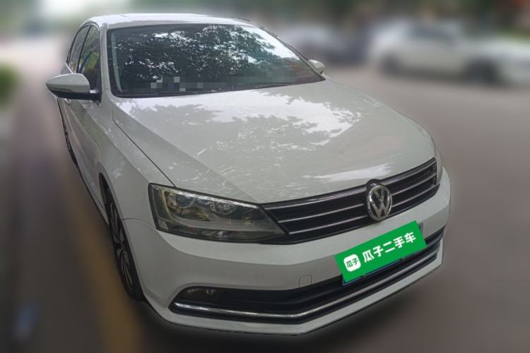 Used Volkswagen Sagitar 2017 230TSI Automatic Comfort Version Front Right 45 Deg