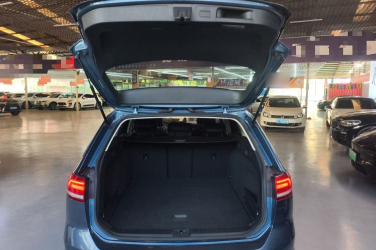 Used Volkswagen Variant 2018 380TSI Two-Wheel Drive Comfort Edition
