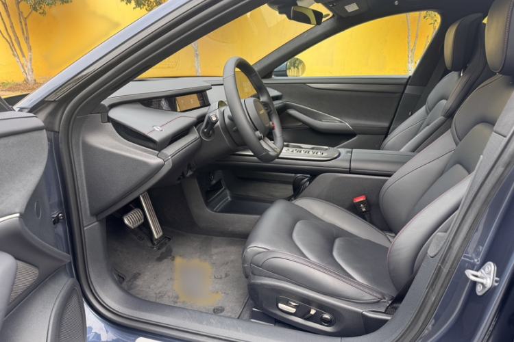 Used Xiaomi Auto SU7 2024 Four-Wheel Drive Ultra-Long Range Advanced Intelligent Driving Max Edition