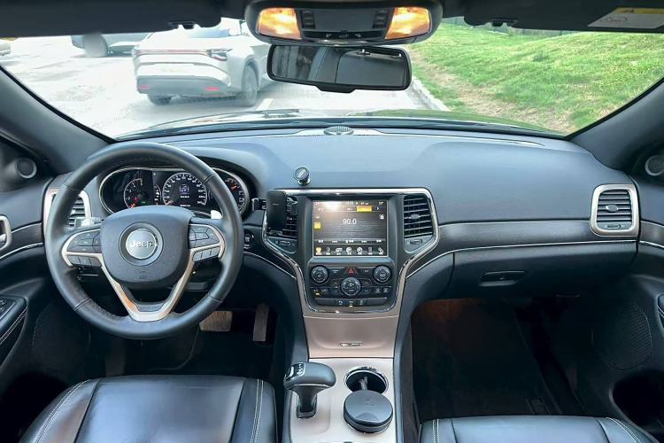 Used Jeep Grand Cherokee 2015 3.0TD Diesel Comfort Navigation Edition