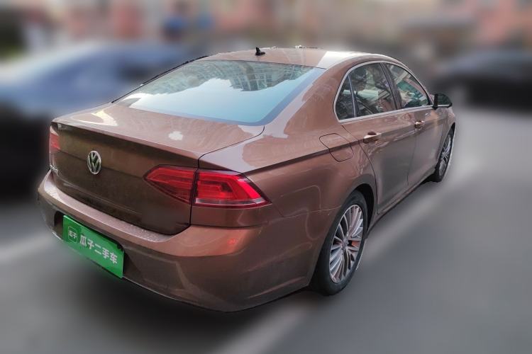 Used Volkswagen Lamando 2015 280TSI DSG Luxury Edition Rear Right 45 Deg