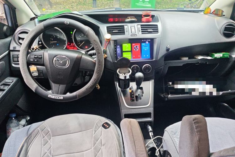 Used Mazda 5 2011 2.0L Automatic Comfort Edition Center Console