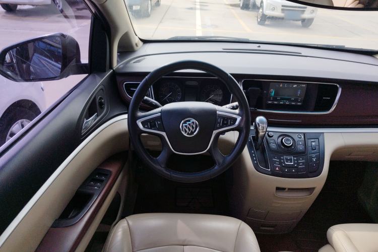 Used Buick GL8 2017 25S Prestige Version China V Standard Steering Wheel