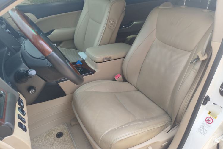 Used Toyota Crown 2010 4.3L Royal Saloon VIP
