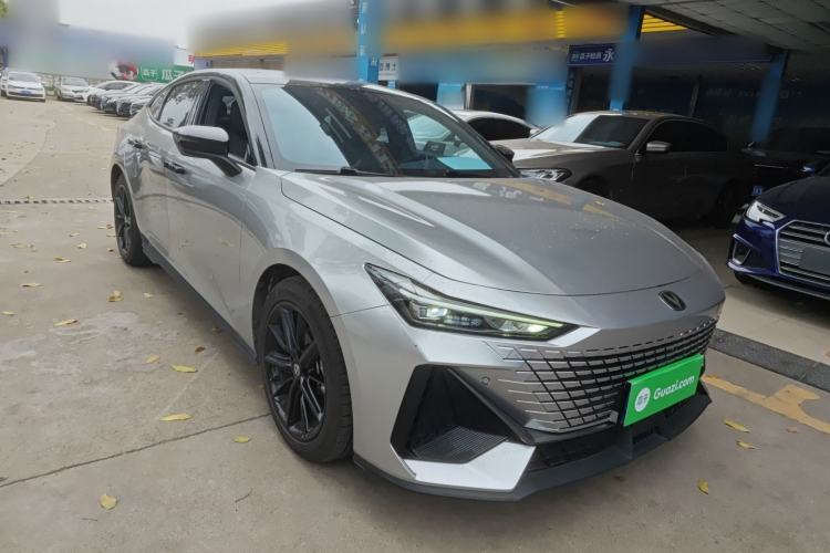 Used CHANGAN UNI-V 2022 1.5T Prestige Version Exterior 1