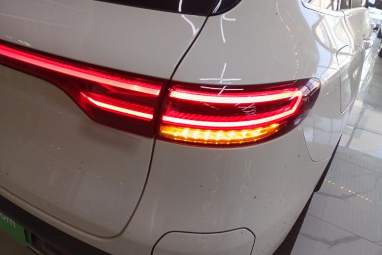 Used Mercedes-Benz EQC 2022-Year Restyled EQC 350 4MATIC
