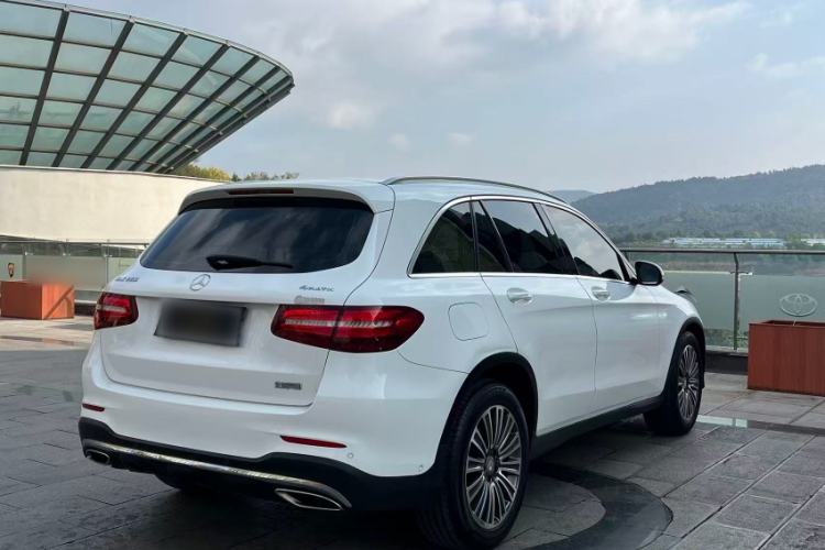 Used Mercedes-Benz GLC 2017 GLC 260 4MATIC Luxury Model
