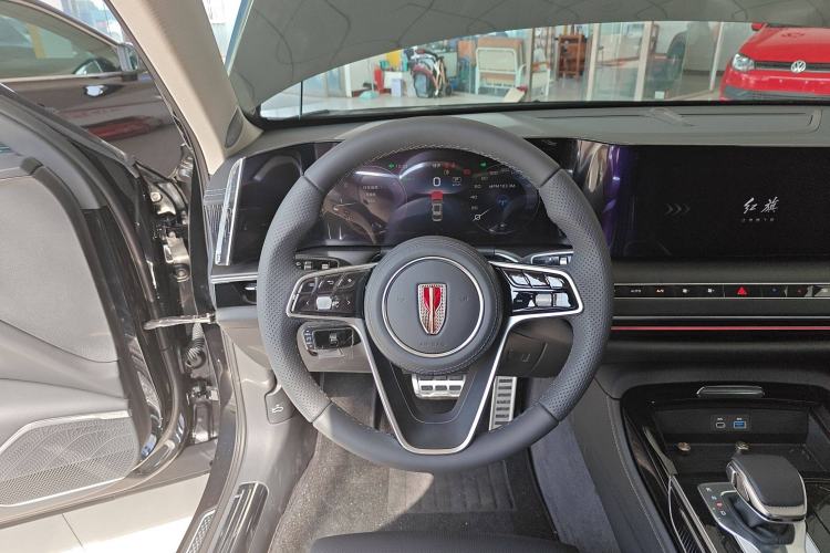 Used Hongqi H9 2025 Model Facelifted 2.0T Two-Wheel Drive Flag-Style Luxury Business Edition, 5 Seats