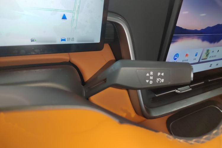 Used Dongfeng eπ eπ008 2025 210 Ultra Range-Extended Version 5 Seats
