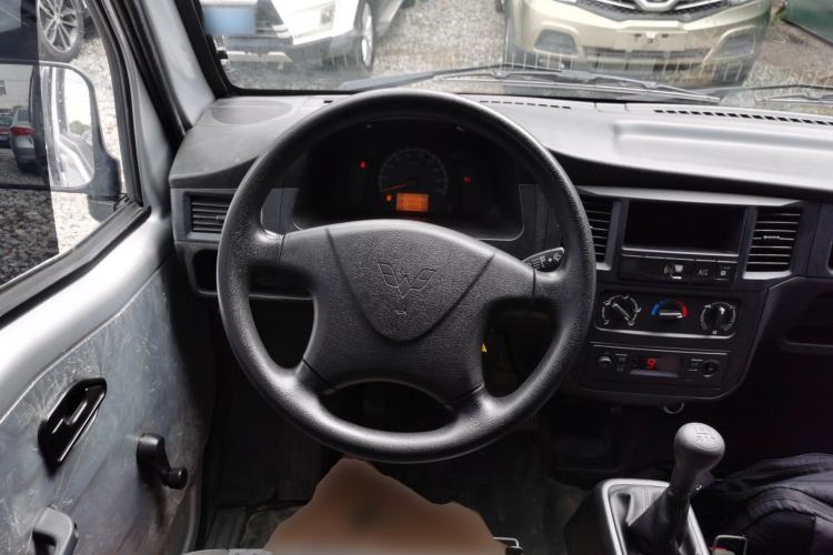 Used Wuling Zhiguang 2023 1.5L Practical Version 5/7 Seats