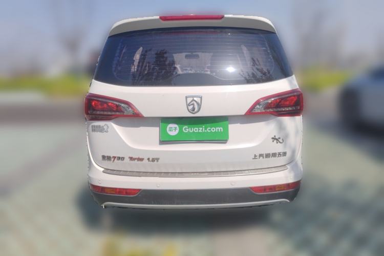 Used Baojun 730 2019 1.5T Manual Fashion Model 7-seater China VI
