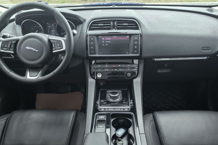 Used Jaguar F-PACE 2018 2.0T Four-Wheel Drive Urban Luxury Edition