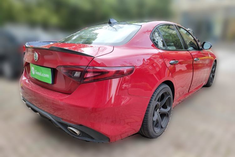 Used Alfa Romeo Giulia 2017 2.0T 200HP Luxury Edition
