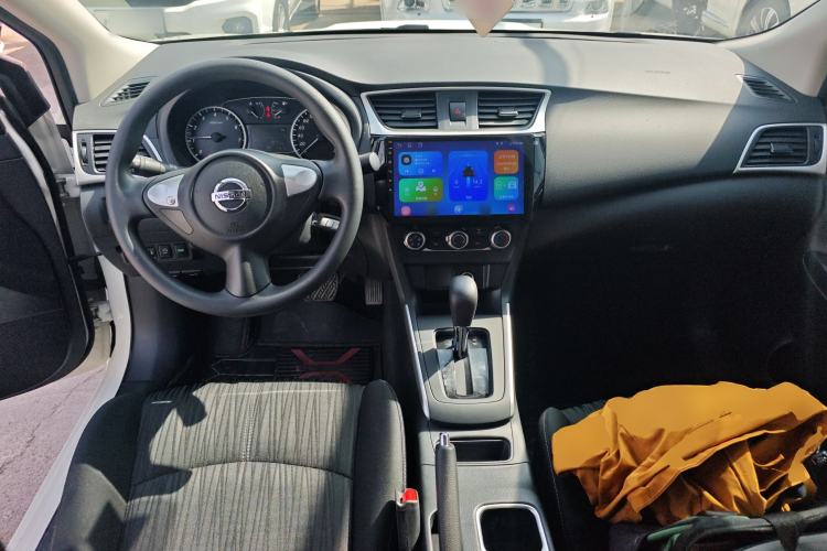 Used Nissan Sylphy 2024 Classic 1.6XE CVT Comfort Edition Center Console