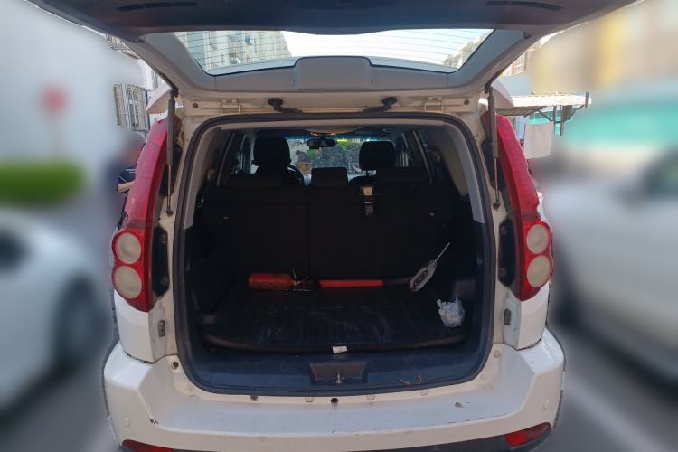 Used Haval H5 Classic 2010 Zhizun Edition 2.4L Four-Wheel Drive Comfort Model Trunk