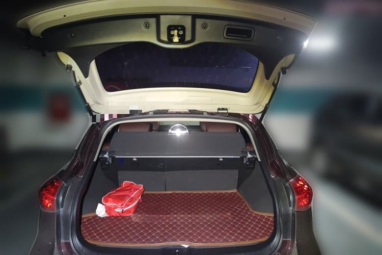 Used Infiniti QX50 2015 2.5L Luxury Edition Trunk