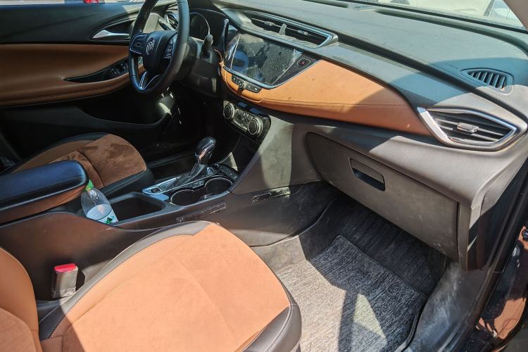 Used Buick Encore GX 2020 20T CVT Two-Wheel Drive Luxury Version Right Front Seat