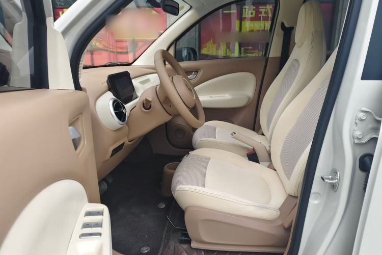 Used Wuling Hongguang MINIEV 2025 Four-Door Version Advanced Edition Interior 1