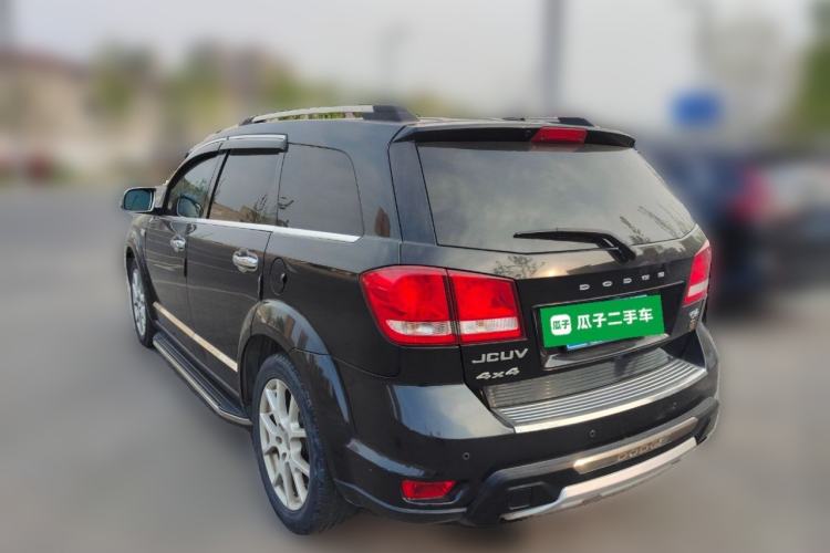 Used Dodge Journey 2013 2.4L Two-Wheel Drive Luxury Version Rear Left 45 Deg