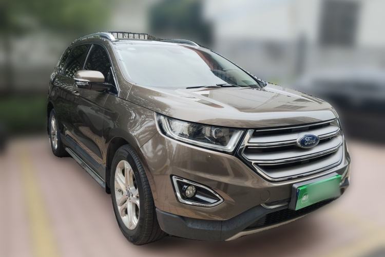 Used Ford Edge 2016 EcoBoost 245 Two-Wheel-Drive Titanium 7-Seater Front Right 45 Deg