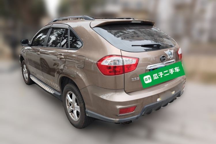 Used BYD S6 2014 2.0L Manual Luxury 5-Seater