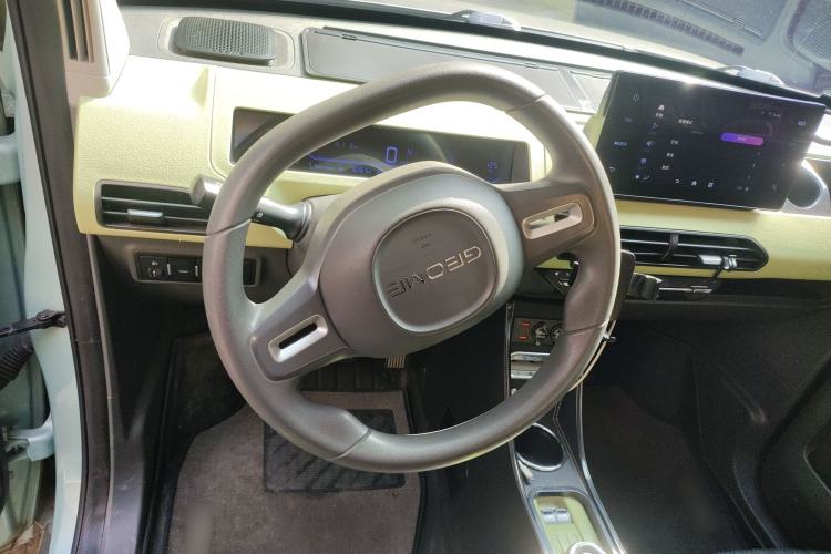 Used Geely Galaxy Panda 2023 Panda Mini 200km Endurance Bear