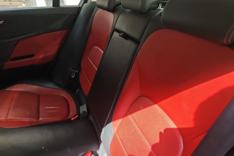 Used Jaguar XE 2015 2.0T 200 PS R-Sport
