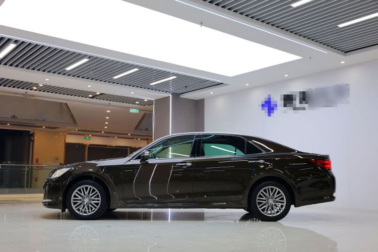 Used Toyota Crown 2017 2.0T Sport Edition Exterior 2