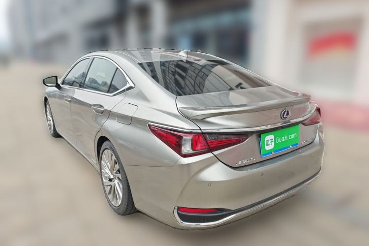 Used Lexus ES 2020 300h Executive Edition
