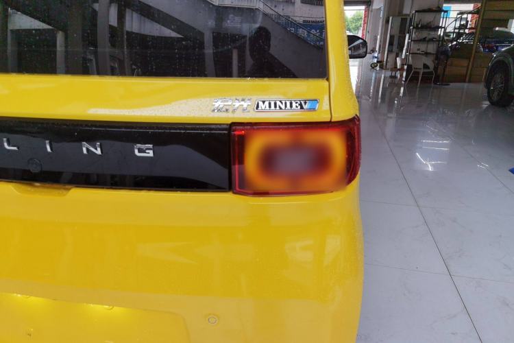 Used Wuling Hongguang MINIEV 2022 Macaron Premium Model – Lithium Iron Phosphate