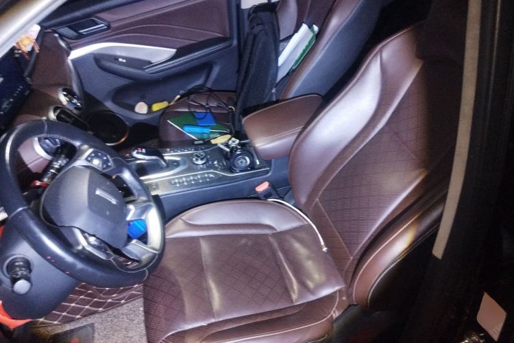 Used Wey VV6 2018 2.0T Four-Wheel Drive Flagship Version China V Standard
