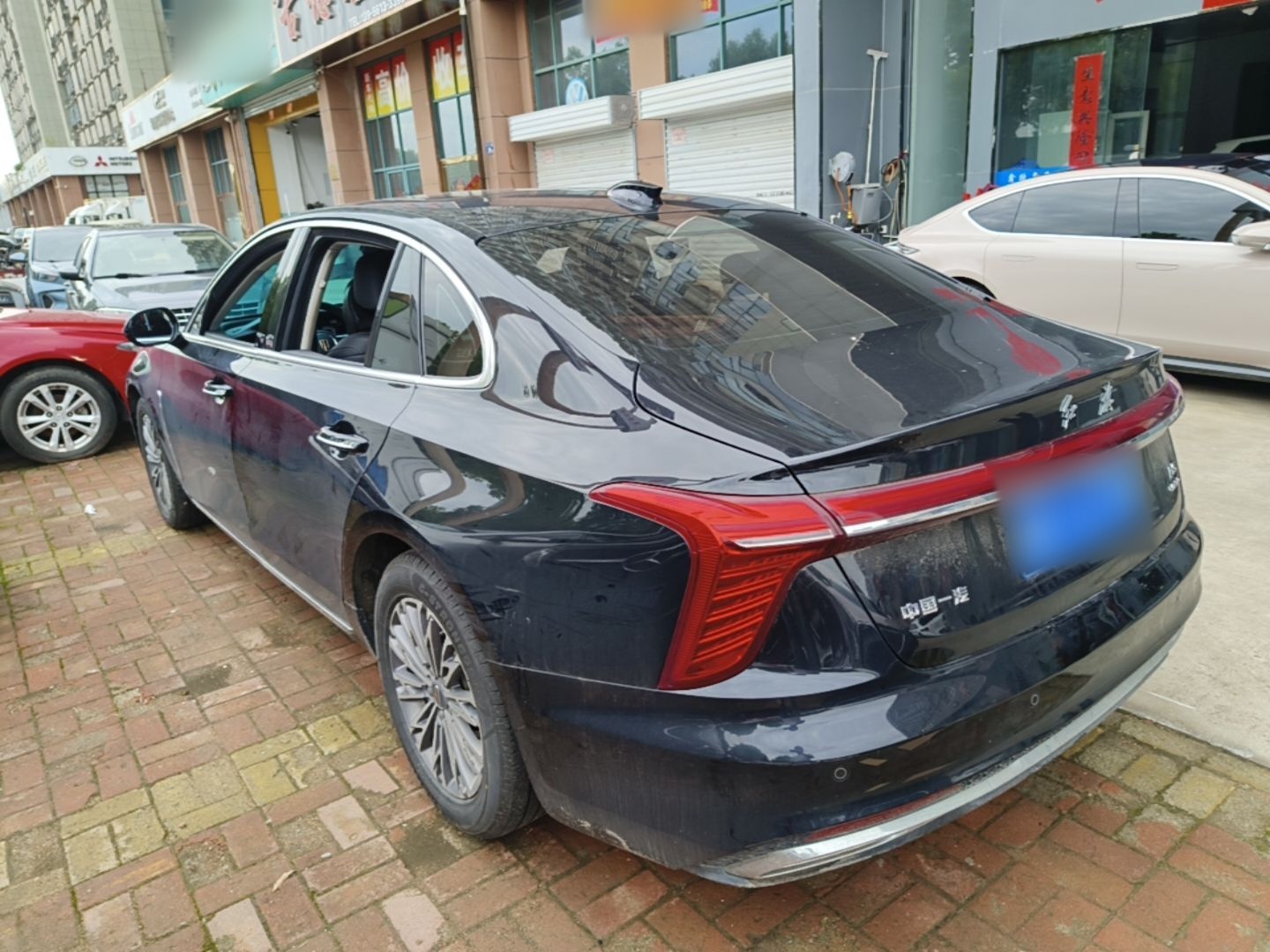 Hongqi H5 2023 2.0T Automatic Smart Connect Flagship Edition - Chinese Trim Xiang — снимка 4