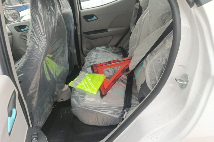 Used JMEV Xiao Qilin 2026 Model PLUS+ Comfort Version Left Rear Seat