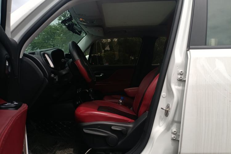 Used Jeep Renegade 2017 180T Automatic High-Energy Version
