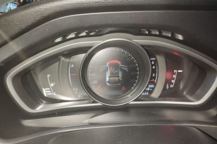 Used Volvo V40 2017 T3 Zhiyi Edition Instrument Cluster