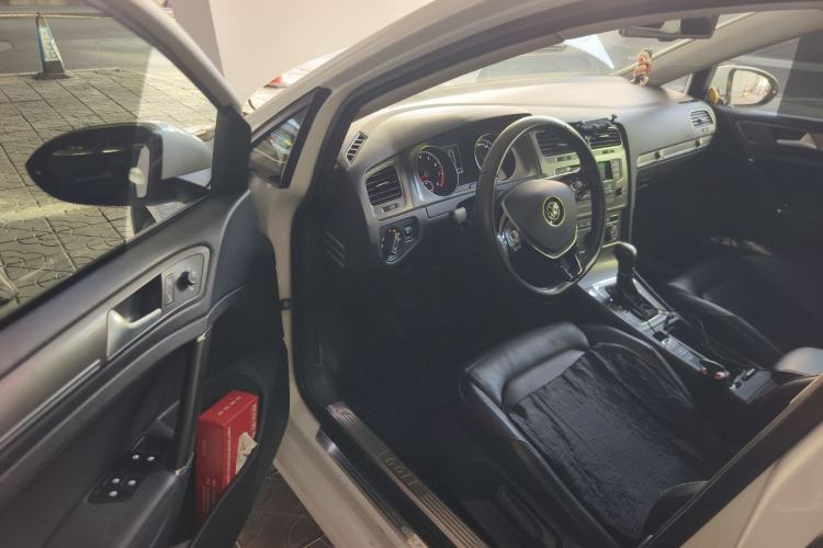 Used Volkswagen Golf 2015 1.4TSI Automatic Luxury Model