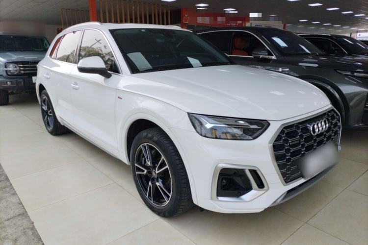 Used Audi Q5L 2022 40T Fashionable and Dynamic Model
