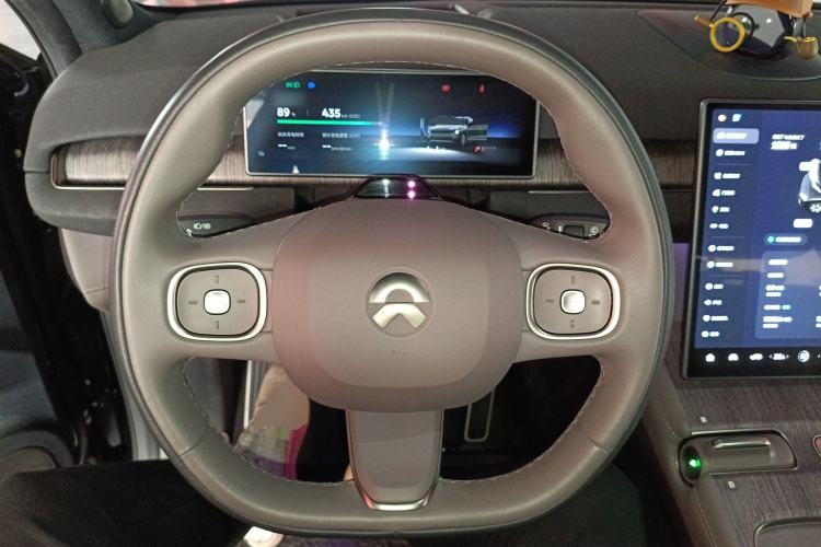 Used Nio ES7 2022 75 kWh Steering Wheel