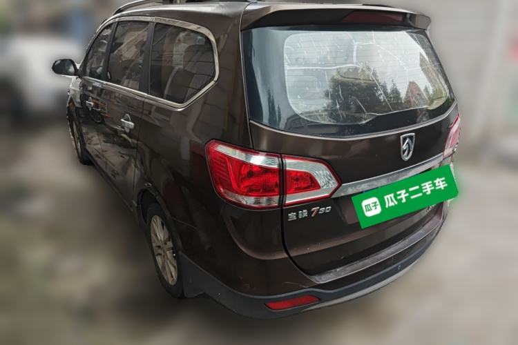 Used Baojun 730 2014 1.5L manual standard trim 7 seats