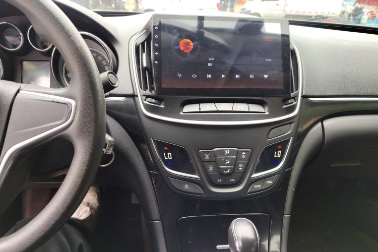 Used Buick Regal 2015 1.6T Leading Technology Model Center Console