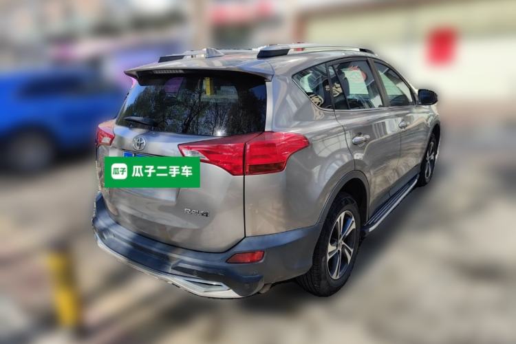 Used Toyota RAV4 2015 2.0L CVT Two-Wheel Drive Fashion Edition
