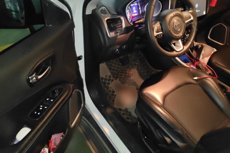 Used Jeep Compass 2017 200T Automatic Enjoyment Version
