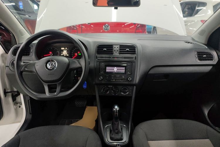 Used Volkswagen Polo 2016 1.4L Automatic Trendy Model Center Console