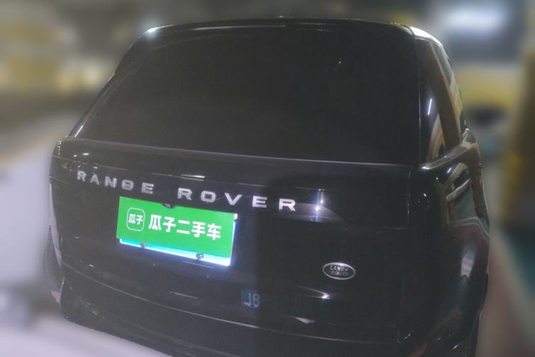 Used Land Rover Range Rover 2023 3.0 L6 400 PS Prestige Seven-Seater Extended Version
